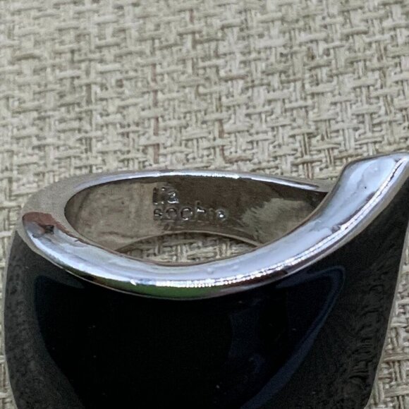 Lia Sophia "Askew" Black Enamel Swish Silver Tone Ring Size 6 1/2 - Picture 3 of 7